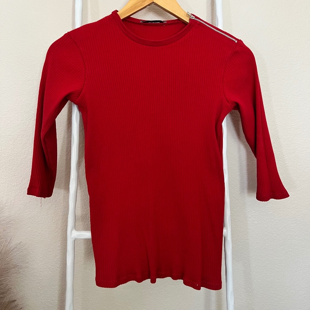 Zara Trafaluc Red Ribbed Top Size L
